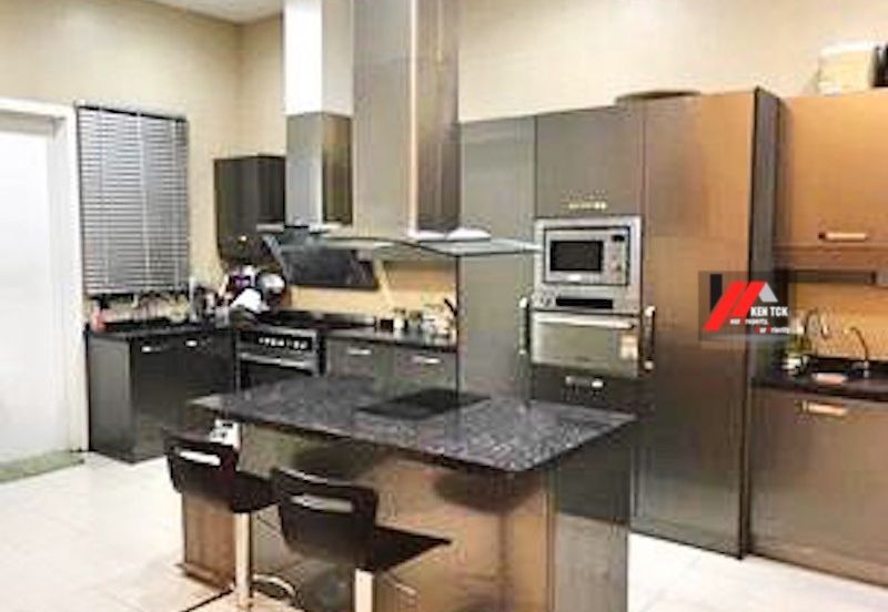 Rafflesia @ The Hill