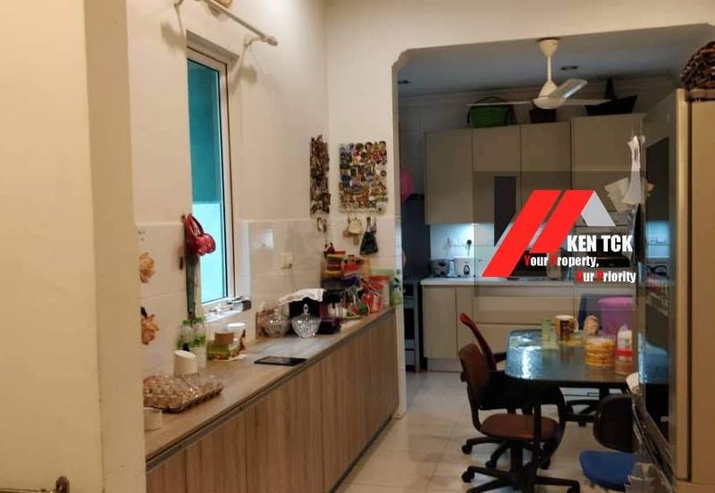 Rafflesia @ The Hill