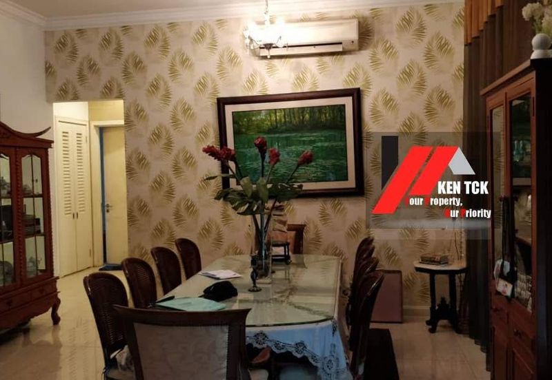 Rafflesia @ The Hill