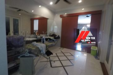 Rafflesia @ The Hill