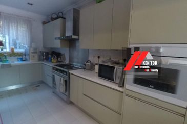 Rafflesia @ The Hill