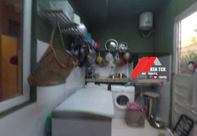 Rafflesia @ The Hill