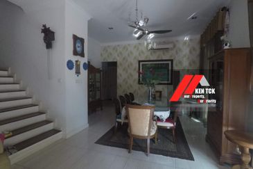 Rafflesia @ The Hill