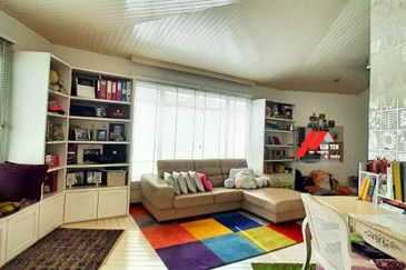 Rafflesia @ The Hill