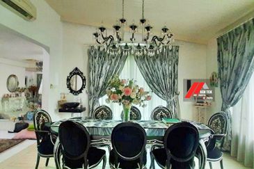 Rafflesia @ The Hill