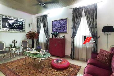 Rafflesia @ The Hill