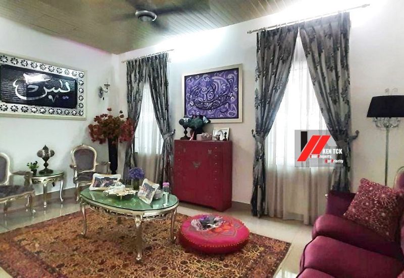 Rafflesia @ The Hill