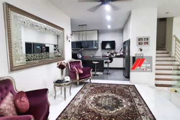 Rafflesia @ The Hill