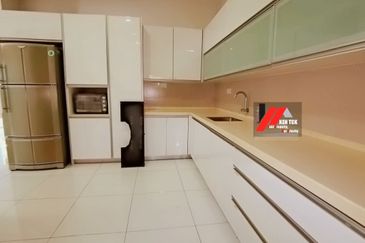 Rafflesia @ The Hill