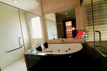 Rafflesia @ The Hill