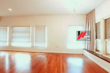 Rafflesia @ The Hill