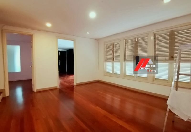 Rafflesia @ The Hill