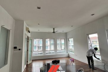 Rafflesia @ The Hill