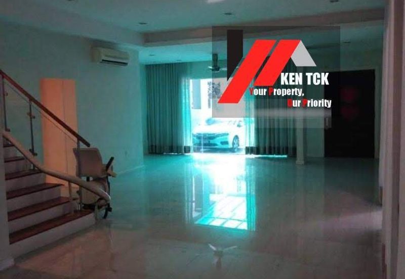 Rafflesia @ The Hill