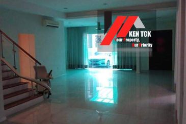 Rafflesia @ The Hill