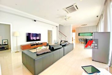 Rafflesia @ The Hill