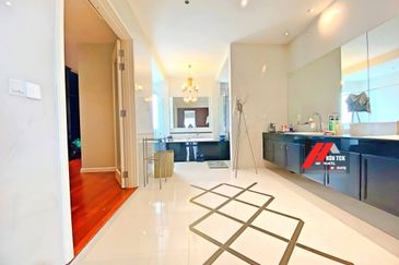 Rafflesia @ The Hill