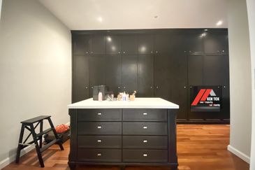 Rafflesia @ The Hill