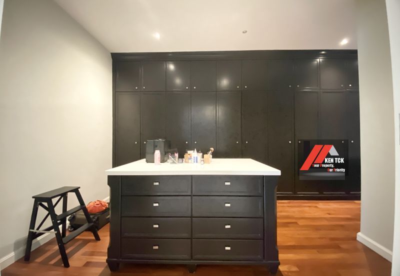 Rafflesia @ The Hill