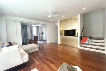 Rafflesia @ The Hill