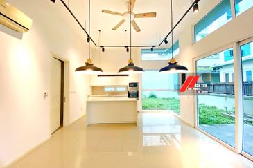 Rafflesia @ The Hill