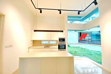 Rafflesia @ The Hill