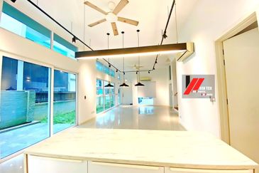 Rafflesia @ The Hill