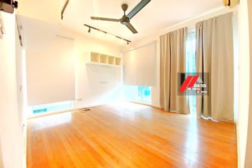 Rafflesia @ The Hill