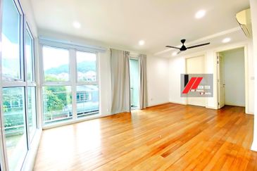 Rafflesia @ The Hill