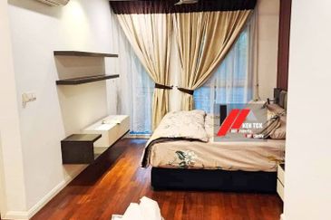 Rafflesia @ The Hill