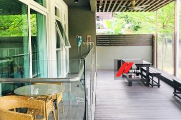 Rafflesia @ The Hill