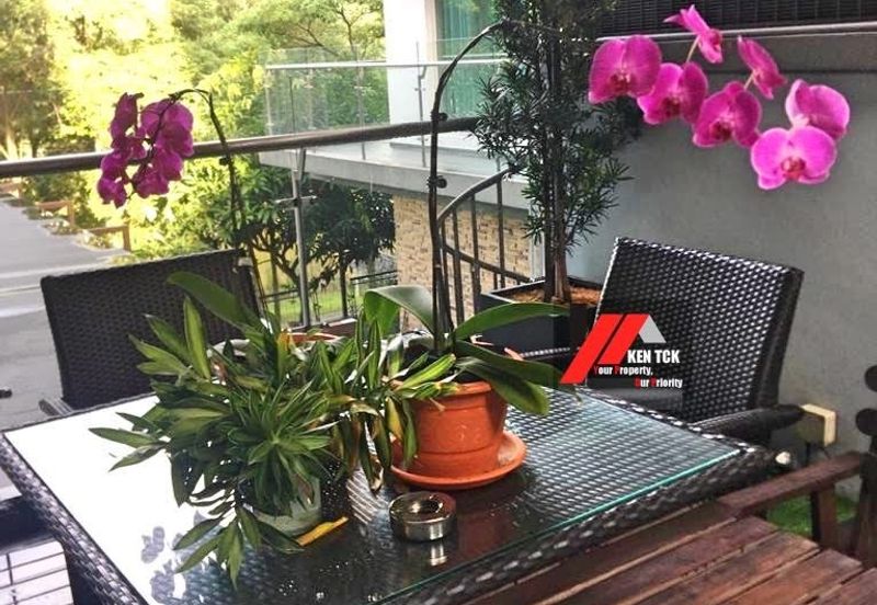 Rafflesia @ The Hill