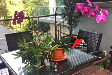 Rafflesia @ The Hill