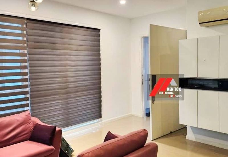 Rafflesia @ The Hill