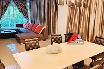 Rafflesia @ The Hill