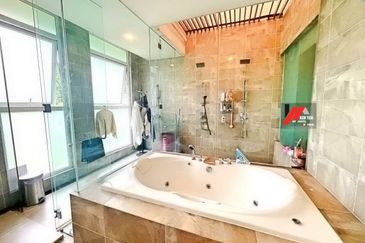 Rafflesia @ The Hill