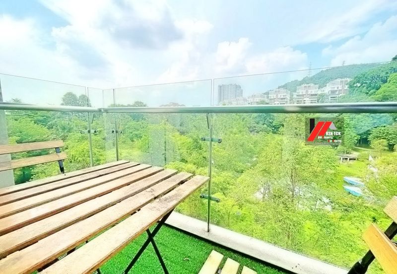 Rafflesia @ The Hill