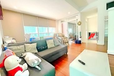 Rafflesia @ The Hill