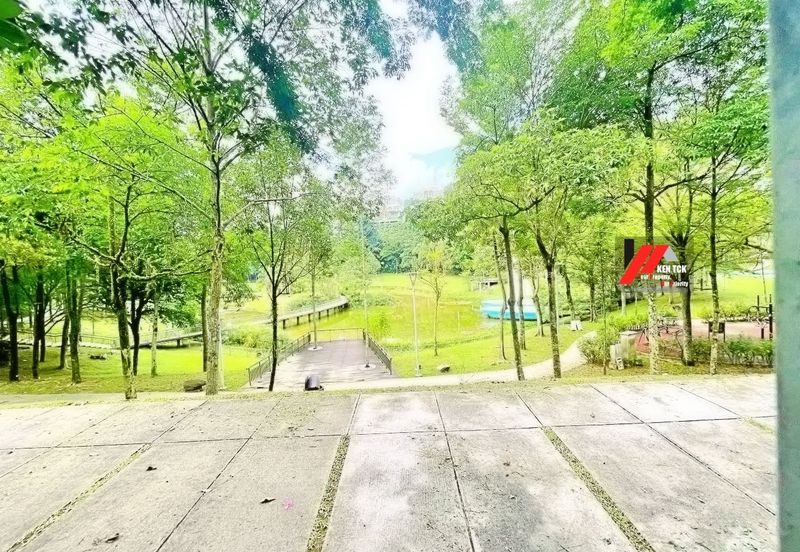 Rafflesia @ The Hill