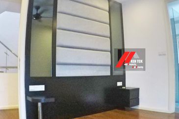 Rafflesia @ The Hill