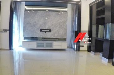 Rafflesia @ The Hill