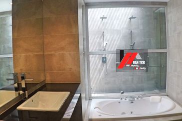 Rafflesia @ The Hill