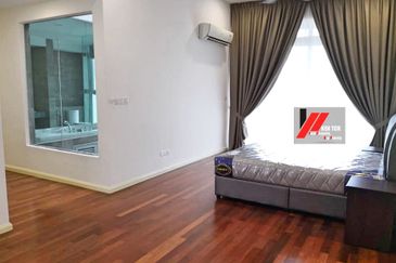 Rafflesia @ The Hill