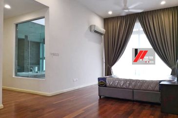 Rafflesia @ The Hill