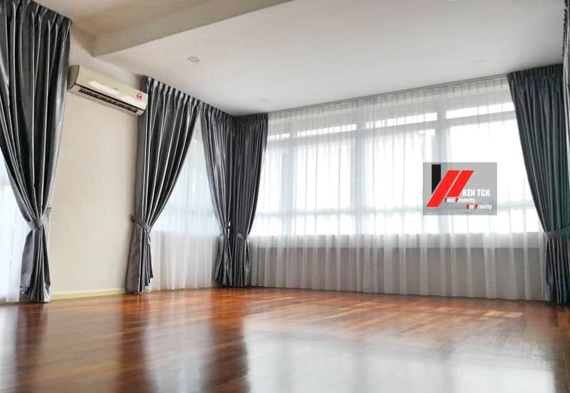 Rafflesia @ The Hill