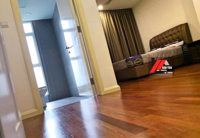 Rafflesia @ The Hill