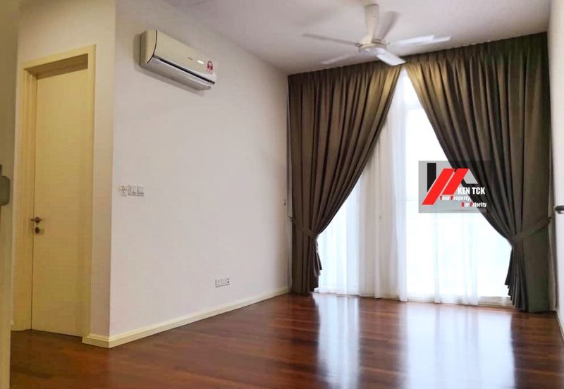 Rafflesia @ The Hill