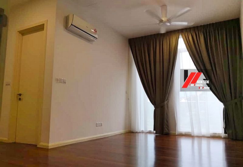 Rafflesia @ The Hill