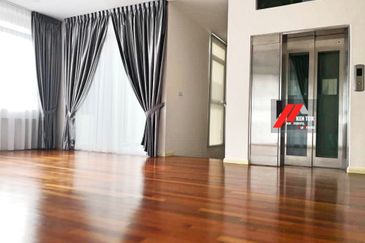 Rafflesia @ The Hill