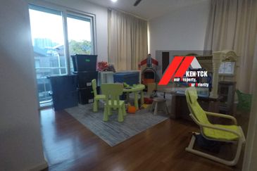 Rafflesia @ The Hill